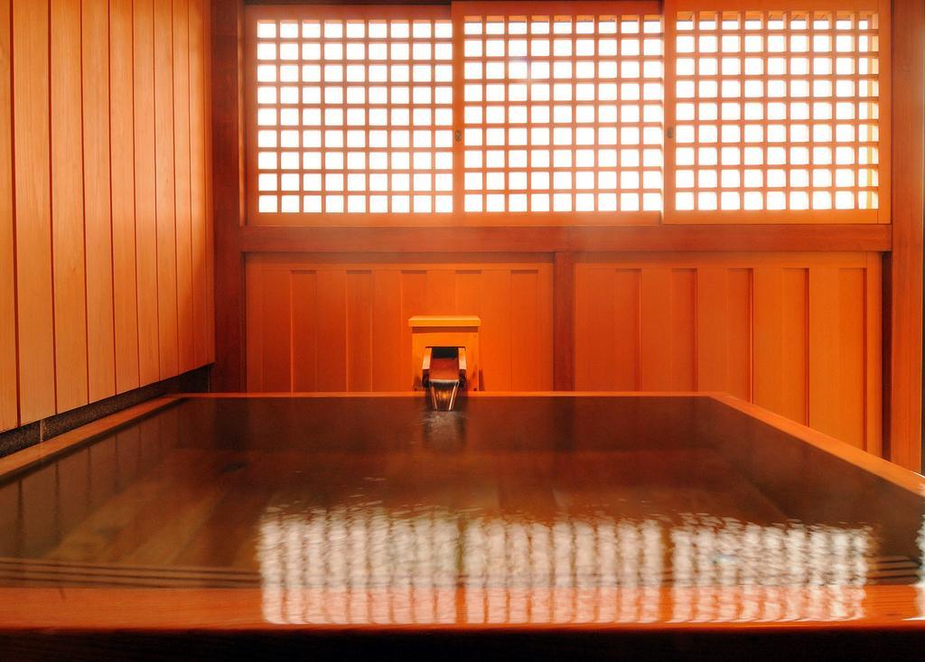 فندق هاكوني توكينوشيزوكو المظهر الخارجي الصورة A traditional Japanese onsen