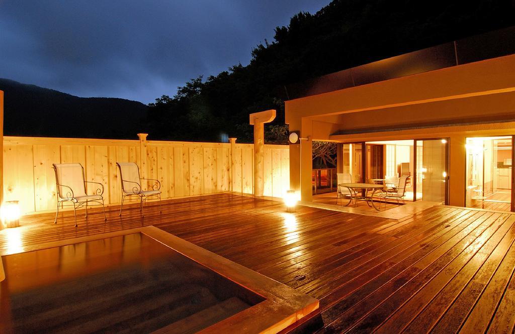 فندق هاكوني توكينوشيزوكو الغرفة الصورة A modern onsen